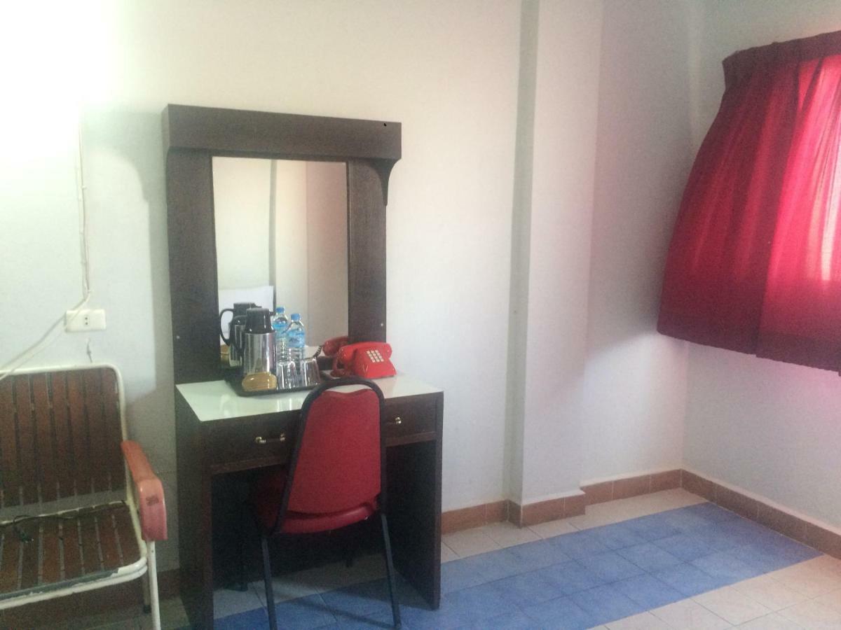 Thairungruang Hotel Surat Thani Buitenkant foto