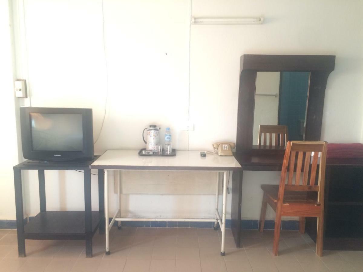 Thairungruang Hotel Surat Thani Buitenkant foto